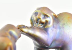 Zsolnay: Kutya macska barátság. Eozinmázas porcelánfajansz, jelzett, 1930-40 körül, minimális lepatt...