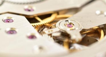 Royce 17 köves zsebóra Habsburg címeres fém tokkal. 17 köves svájci szerkezettel. Ajándékozási vésés...