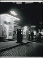 cca 1965 Kecskemét, ÁFOR benzinkút, Vincze János (1922-1999) kecskeméti fotóművész hagyatékából 1 db mai nagyítás, 24x17,7 cm