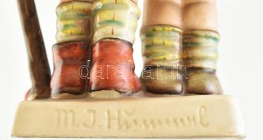 Hummel esernyős lányka. Kézzel festett, mázas kerámia. Jelzett, hibátlan 15 cm