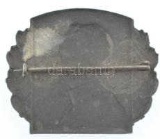 Osztrák-Magyar Monarchia 1917. "IV Károly" Zn sapkajelvény "R. Marschall 17" gyá...