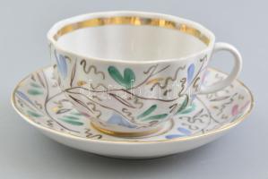 Lomonoszov (LFZ) szovjet porcelán csésze és alj. Kézzel festett, jelzett, kis kopásnyomokkal, d: 10 - 15 cm