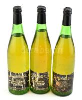 1975 Hosszúhegyi Rajnai Rizling, 3 palack muzeális bor, hajós-bajai borvidék, szakszerűen tárolt bontatlan palack vörösbor, kopott, sérült címkékkel. 0,75lx3