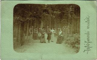 1912 Iglófüred, Spisská Nová Ves Kupele, Novovesské Kúpele; hölgyek az erdei sétányon / forest promenade with ladies, spa. photo (szakadás / tear)