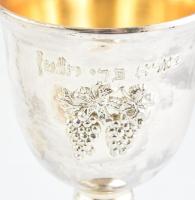 Boros kupa, belül aranyozott, hozzá 10 kanállal