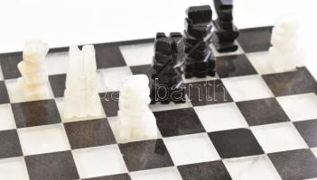 Mexikói márvány / ónix sakk, szép állapotban, 18x18 cm