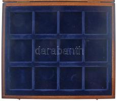 Faborítású éremtartó kazetta (~270x230mm), 12 férőhellyel (52x52mm átmérőjű fészkekkel). Használt, d...