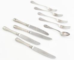 Ezüst(Ag) nyelű kés, 4 db + villa, 4 db, horpadásokkal + 1 db ezüst (Ag) kiskanál, sérült, jelzettek, bruttó: 276 g