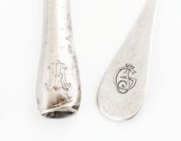 Ezüst(Ag) nyelű kés, 4 db + villa, 4 db, horpadásokkal + 1 db ezüst (Ag) kiskanál, sérült, jelzettek...