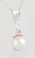 Ezüst(Ag) nyaklánc tenyésztett gyöngy függővel, jelzett, h: 44 cm, bruttó: 4,3 g