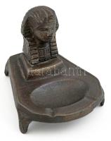 Tutanhamon figurális hamutálka, fém, sérült, 8x6,5x6,5 cm