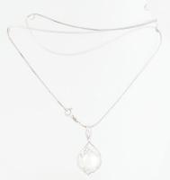 Ezüst(Ag) szögletes kígyó nyaklánc nagyméretű tenyésztett gyöngy medállal, jelzett, h: 54 cm, bruttó...