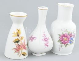 3db Hollóházi ibolya váza, jelzett, kis kopásokkal, m: 10-13 cm