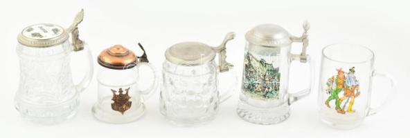 5 db söröskorsó, üveg, részben ón fedéllel, kopásokkal, m: 13-18,5 cm