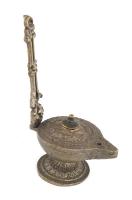 Antik olajmécses, öntött fém, falra akasztható, m: 14,5 cm