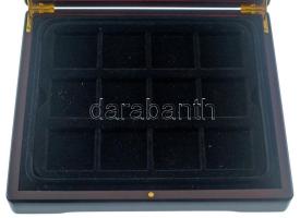 Mahagóni fa éremtartó kazetta bársonybéléssel, 1 kivehető tálcával, összesen 12db, egyenként 50x50mm...
