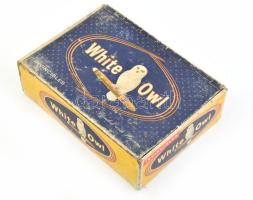 Régi szivardoboz (White Owl), benne 6 db szivar, bőr szivartartó tárca, szipkák, szivarcímkék, Romeo...