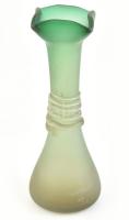 Matt zöld váza, fújt, kopásokkal, m: 32,5 cm