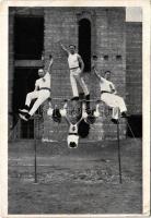 1935 Magyar tornászok címeres mezben. id. Weinwurm Antal kiadása / Hungarian gymnasts with coat of arms, sport