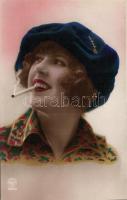 Lady with cigarette, Hölgy cigarettával