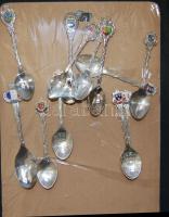 12db emlékkanál ebből 6db ezüstözött, főleg különböző nyéllel