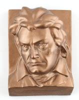 Kormos jelzéssel: Beethoven. Kerámia, festett, mázas, kopott, falra akasztható,14,5x11 cm