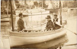 Abbazia, Opatija; csónakázók / rowing boat. Atelier Betty photo (EB)