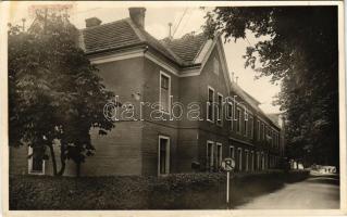 1942 Hajmáskér, tiszti lakás (fa)