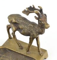 Szarvasos bronz hamutál, kopásnyomokkal, 12,5×13,5 cm