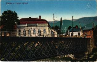 Ruttka, Vrútky; Vasúti híd, Kávéház és vendéglő, sorompó. Vasúti levelezőlapárusítás 24. sz. 1915. / railway bridge, cafe and restaurant