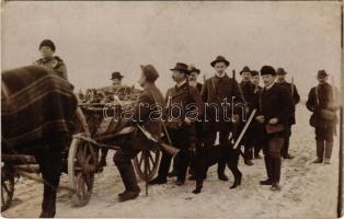 1908 Nagylévárd, Nagy-Lévárd, Velké Leváre; vadászok / hunters. photo (fl)