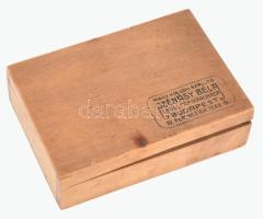 Szénásy Béla Levélpapíráruháza fa doboz, vetemedett, 8×11,5×3,5 cm