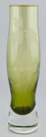 Gravírozott üveg váza, jelzett, hibátlan, m: 24,5 cm