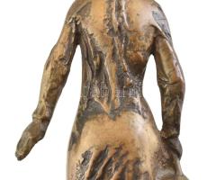 Józsa Lajos (1944-) Vízhordó asszony. Bronz. Jelzett, sorszámozott 10/2. 25 cm