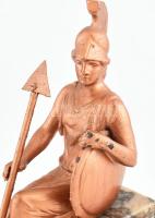 Római harcost ábrázoló festett fém szobor, márvány talapzaton. Talapzattól elvált. 17x17 cm