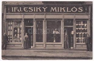 Kolozsvár, Cluj; Ifj. Csiky Miklós ruhaszövetek, vásznak, kendők, rövid kötött áruk és szövőfonalak nagyraktára és üzlete / fabric shop (Rb)