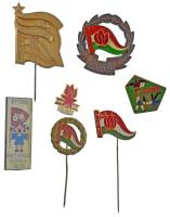 ~1955-1975. "II Országos Úttörő Találkozó" eloxált Al jelvény (40x28mm) + "aranykoszo...