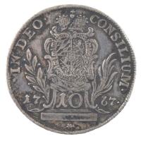 Német Államok / Bajorország 1767. 10kr Ag III. Miksa (3,77g) T:2- kis ph., vésett fej, karc German States / Bavaria 1767. 10 Kreuzer Ag Maximilian III (3,77g) C:VF small edge error, engraved head, scratch Krause KM#526