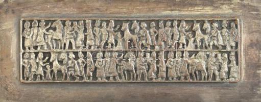 Tevan Margit: Retró doboz, kopásokkal, jelzett, 8x20 cm