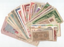 30 darabos külföldi, jórészt jugoszláv bankjegy tétel. Közte Románia, Csehszlovákia, Szlovénia T:III - III- 30 pieces lot, mostly Yugoslavian banknotes. Among Romania, Czechslovakia, Slovenia C:F-VG