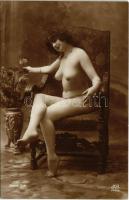 Meztelen erotikus hölgy / Erotic nude lady. J.A. Paris Serie 619. (non PC)