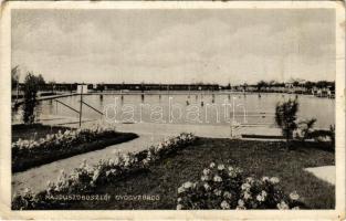 1934 Hajdúszoboszló, Gyógyfürdő, fürdőzők + COP - DEBRECEN - BUDAPEST 19 D vasúti mozgóposta bélyegző (r)