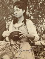 Psota Irén, Szerencsi Éva, Sütő Irén, Zsolnai Hédi és Gurnik Ilona autográf aláírásai őket ábrázoló ...