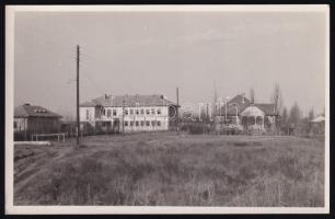 1935 Zamárdi (Balatonzamárdi), épületek, a hátoldalon feliratozott fotólap, 13,5x8,5 cm