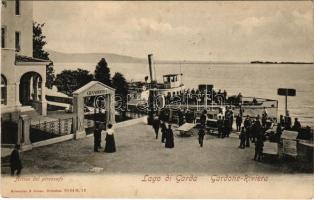 Gardone Riviera, Lago di Garda, Arrivo del piroscafo, Grandhotel / arriving steamship, hotel