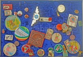 ~200 darabos vegyes jó állapotú magyar és külföldi kitűző tétel, közte műgyantás és zománcozott dara...