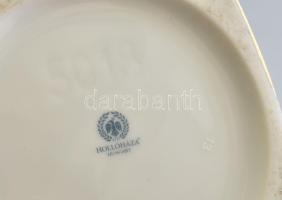 Hollóházi Jurcsák László által tervezett váza: Négy évszak. Matricás, jelzett, hibátlan, m:31 cm