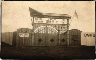 1923 Kézdivásárhely, Targu Secuiesc; Füleki Sinkovits Sport Telep, Székely kapu bejárat / Terenul Sportiv KSE / sport field of Targu Saceusc Clubul Sportiv, entry gate. photo (fl)