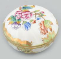 Herendi porcelán Viktória mintás ékszertartó dobozka, kézzel festett, jelzett, lepattanással, d: 6,5 cm