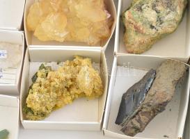 Ásványgyűjtemény, labradorit, rubelit, gránát, andesit, aktinolit, bournorit, stb. d: cca. 1-7 cm